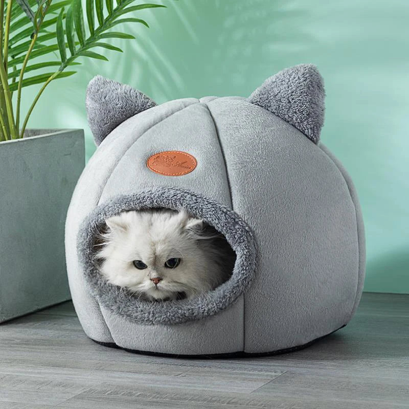 Cozy Winter Deep Sleep Cat & Small Dog Bed